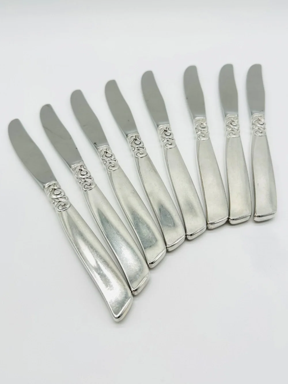 Vintage Oneida Community South Seas Dinner Knife Silver-Plate Flatware Set of 8